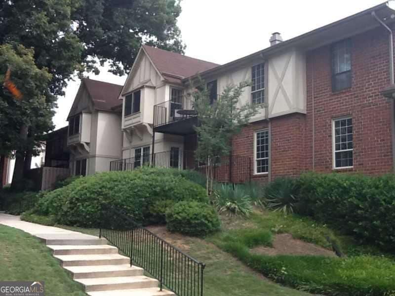 6851 Roswell Rd NE unit B13, Atlanta, GA 30328 - photo 1