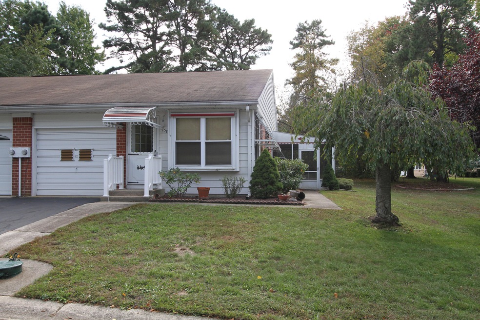 Welcome To 15-b Lexington Dr