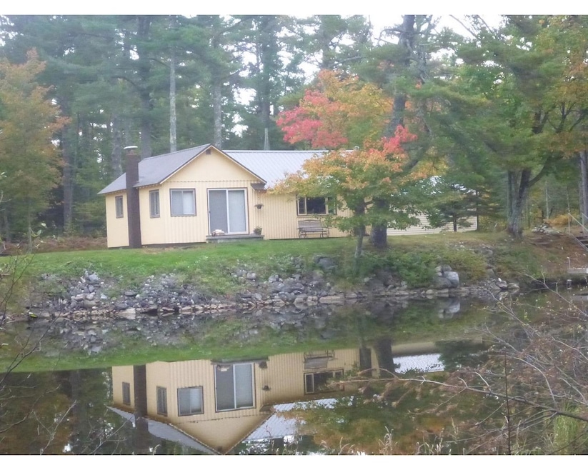 W12213 East River Road, Naubinway MI