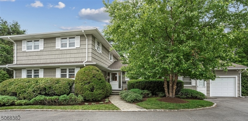 209 E Mount Pleasant Ave, Livingston, NJ 07039 - photo 1