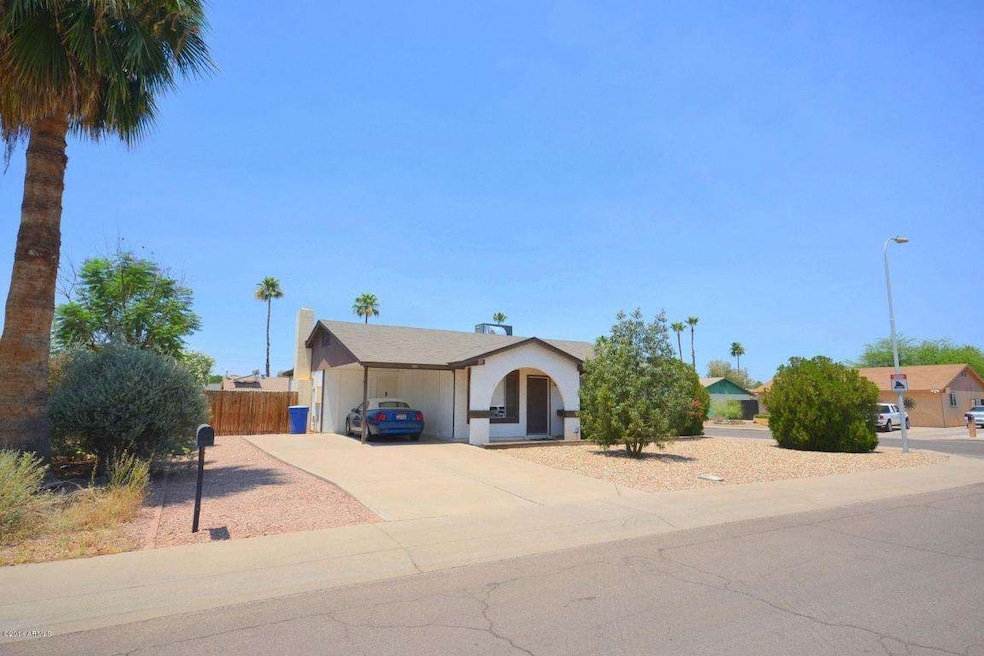 1807 W Loughlin Dr, Chandler, AZ 85224 - photo 1