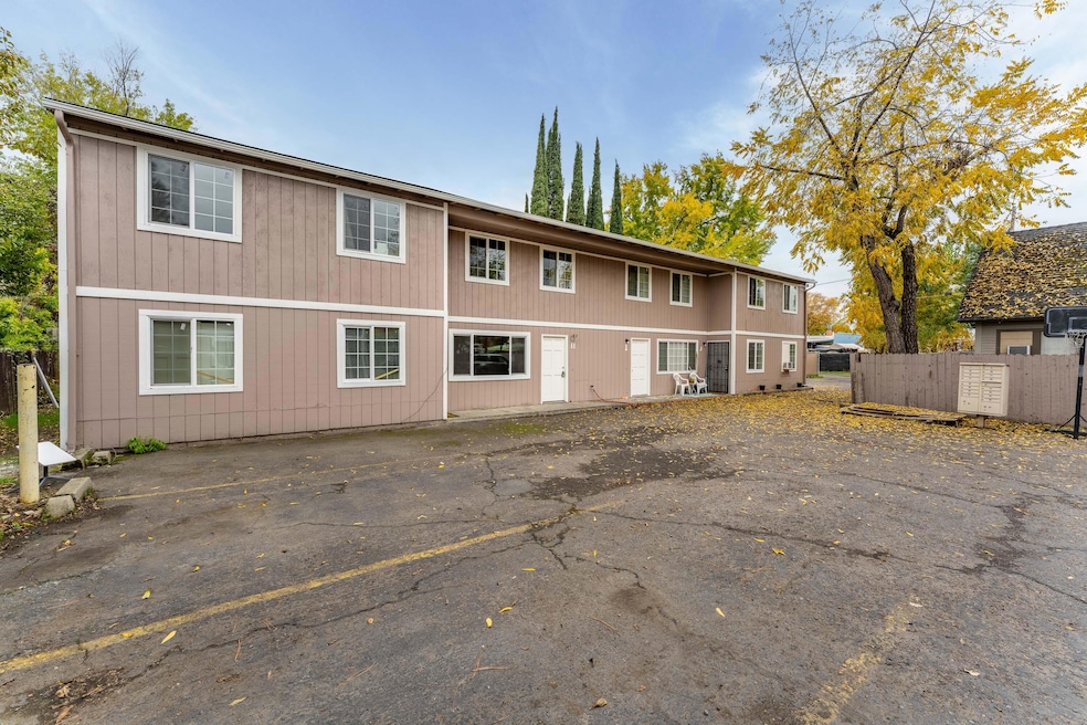 1215 W Main St unit C/F/G/H/J, Medford, OR 97501 - photo 1