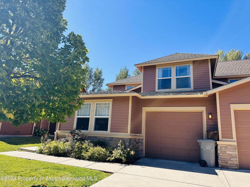 131 W Cathedral Ct