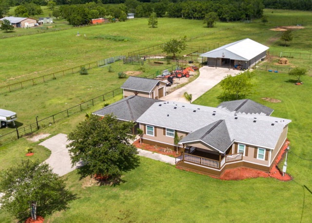 2528 County Road 172, Alvin, TX 77511 - photo 1