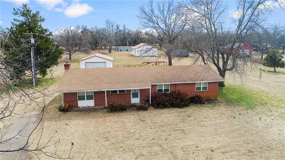 32807 45th St, Shawnee, OK 74804 - photo 1