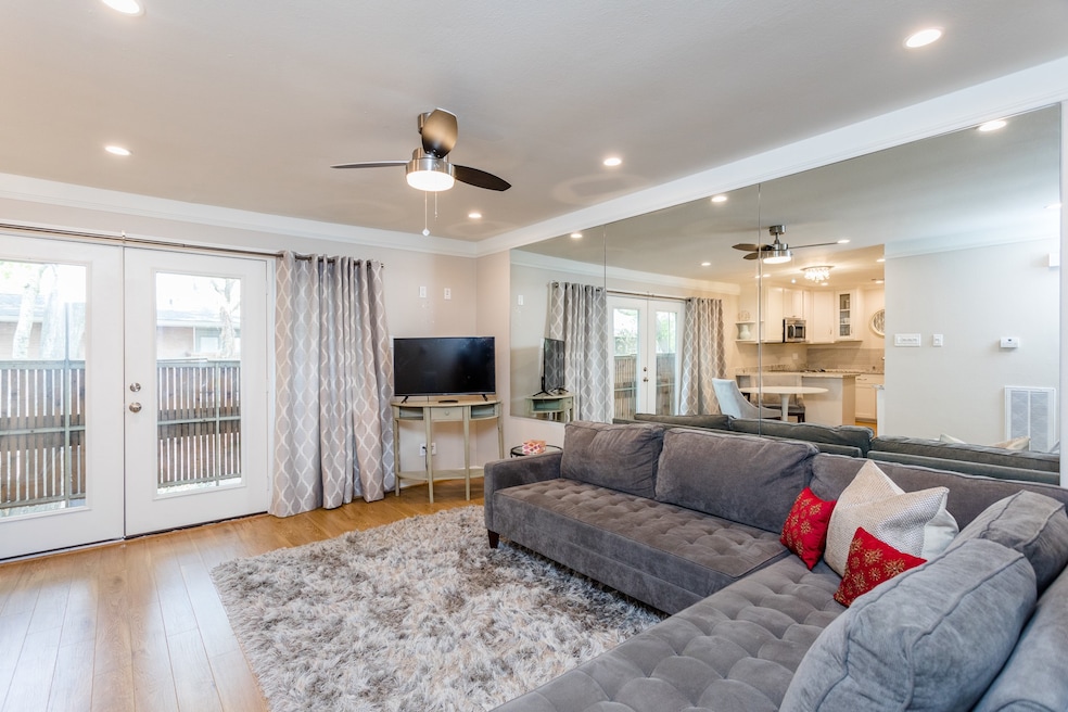 3940 W Alabama St unit 8, Houston, TX 77027 - photo 1