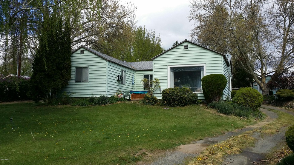 3709 Commonwealth