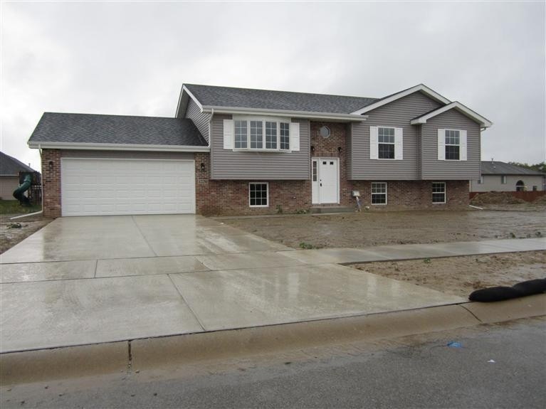 12821 Colfax St, Cedar Lake, IN 46303 - photo 1