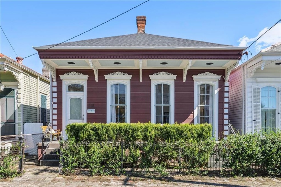 915 Third St, New Orleans, LA 70130 - photo 1