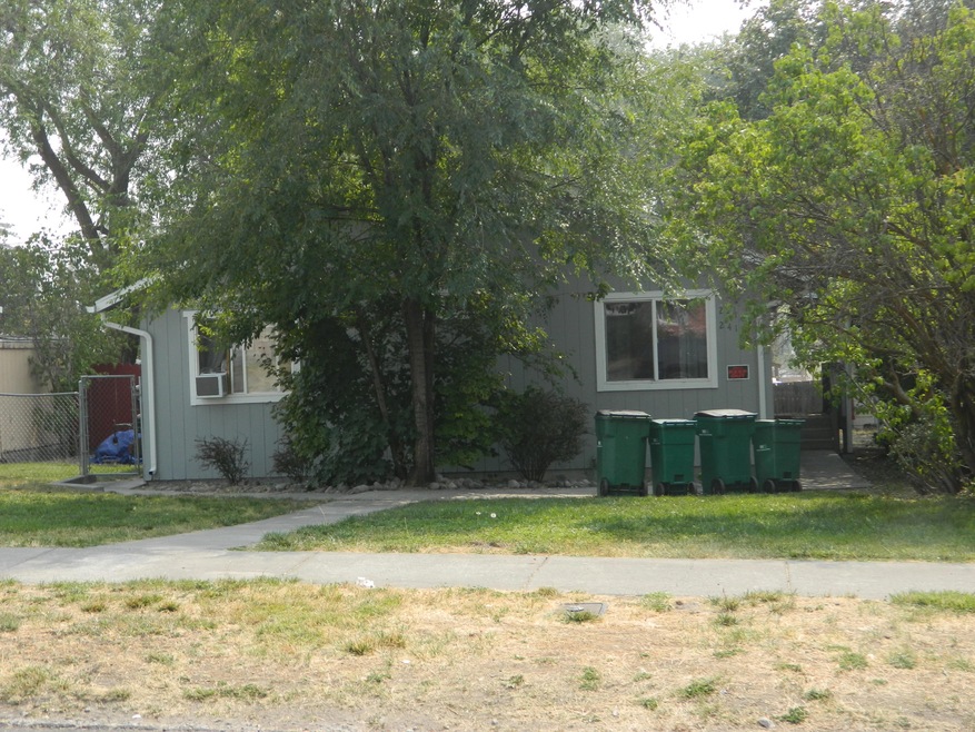 2418 Vine Ave, Klamath Falls, OR 97601 - photo 1