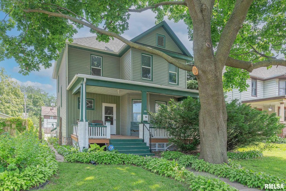 1929 N Marquette St, Davenport, IA 52804 - photo 1