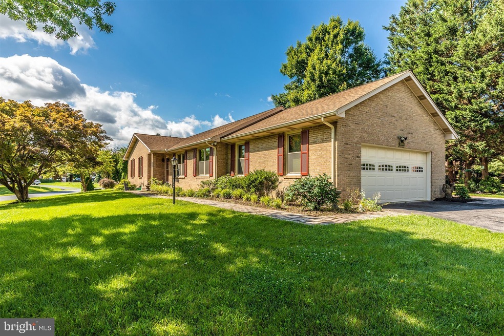 7099 Autumn Leaf Ln, Frederick, MD 21702 - photo 1