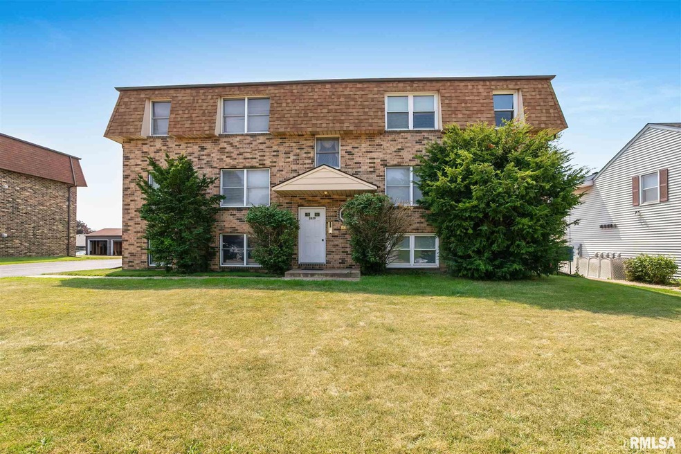 2029 E 38th Street Place, Davenport, IA 52807 - photo 1