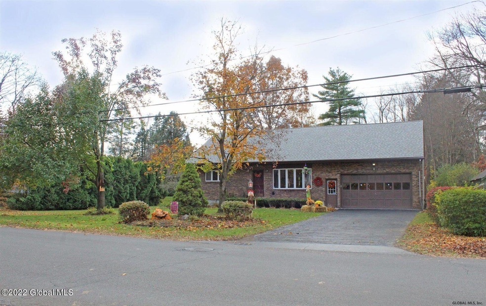 26 Bender Ln, Delmar, NY 12054 - photo 1