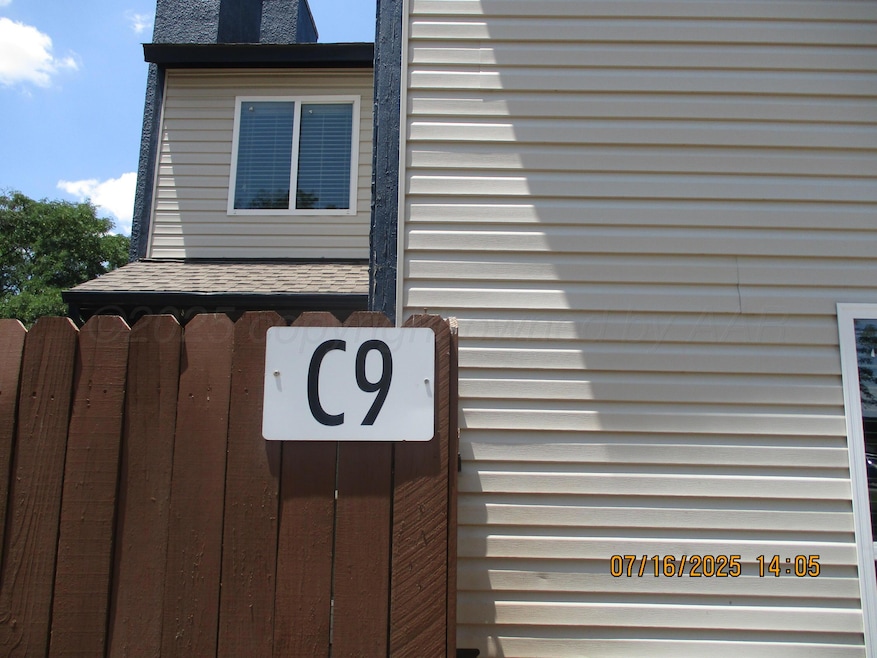 C9