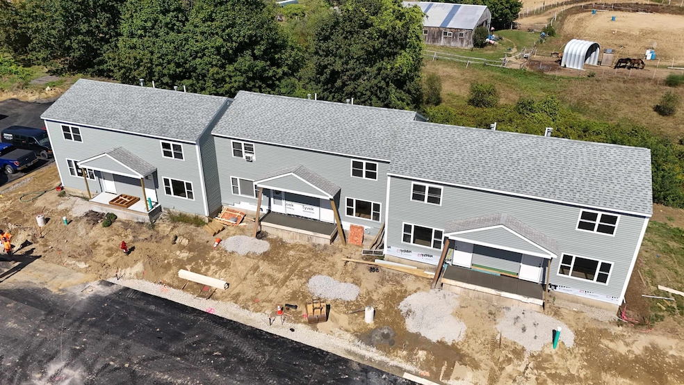 13 Birdie Grove unit D, Rochester, NH 03839 - photo 1