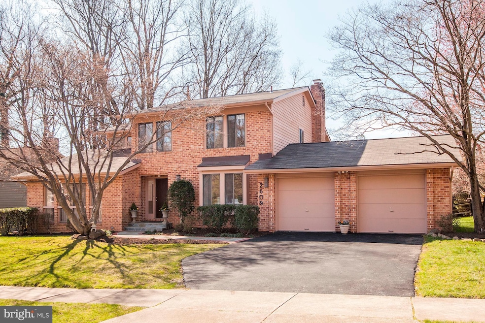 2609 Oakenshield Dr, Potomac, MD 20854 - photo 1