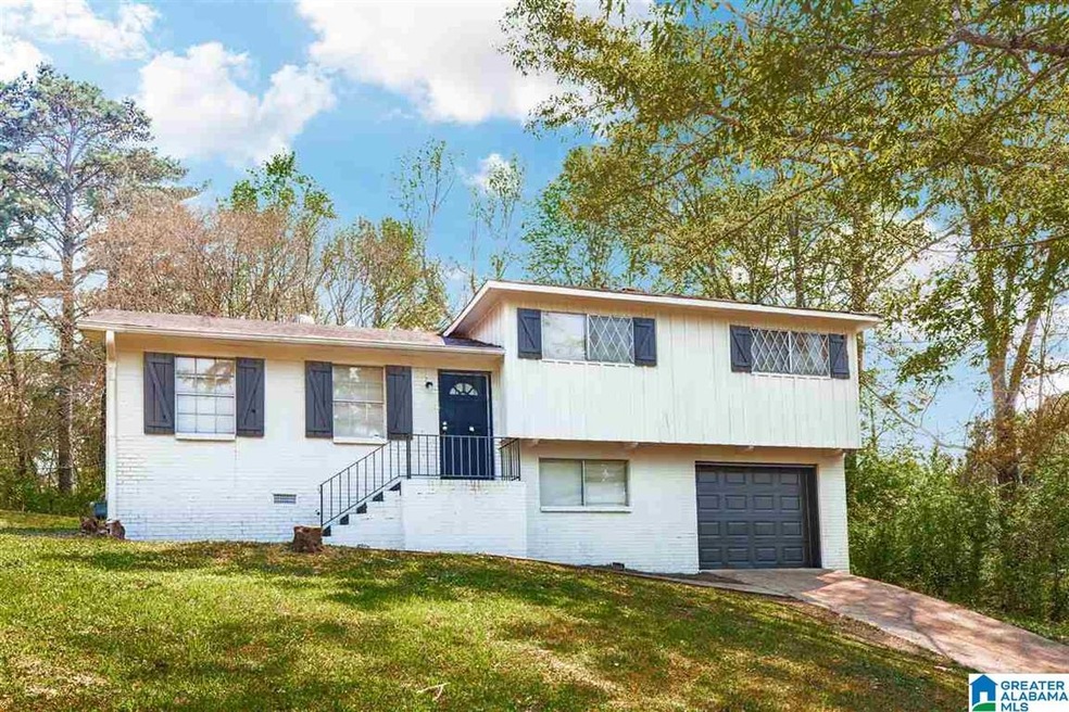 1211 Turf Dr, Center Point, AL 35215 - photo 1