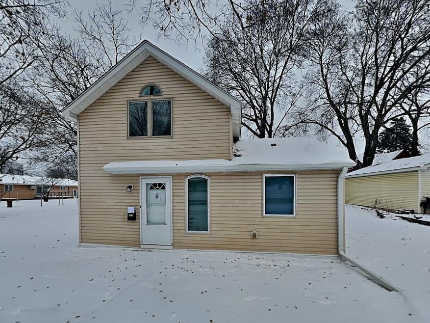 123 4th Ave E, Shakopee, MN 55379 - photo 1