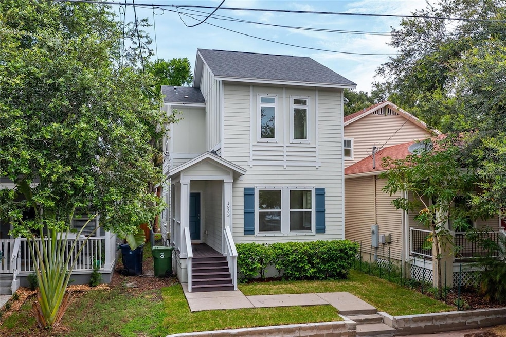 Pending $489,900 • Co-Listing Agent