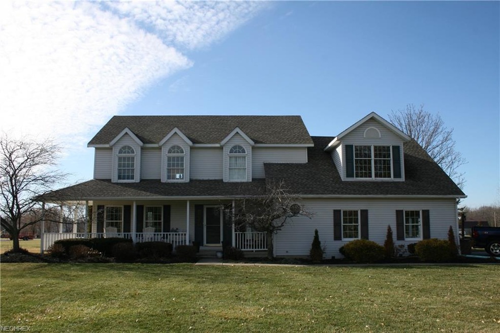 Welcome to 3780 Vandemark Rd. in Litchfield. 1994 