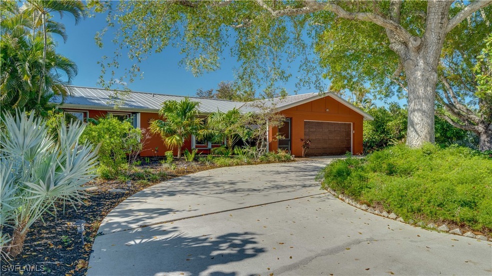 Welcome Home! 3572 Knollwood Rd. Fort Myers, FL 33
