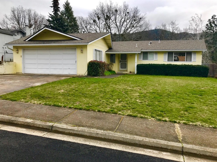 427 Nugget Dr, Rogue River, OR 97537 - photo 1