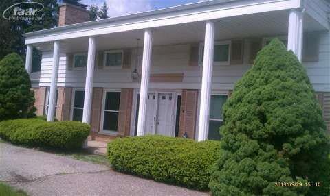 1190 Briarcliffe Dr, Flint, MI 48532 - photo 1