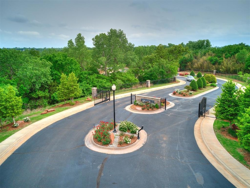 4404 Redbud Cir, Oklahoma City, OK 73111 - photo 1