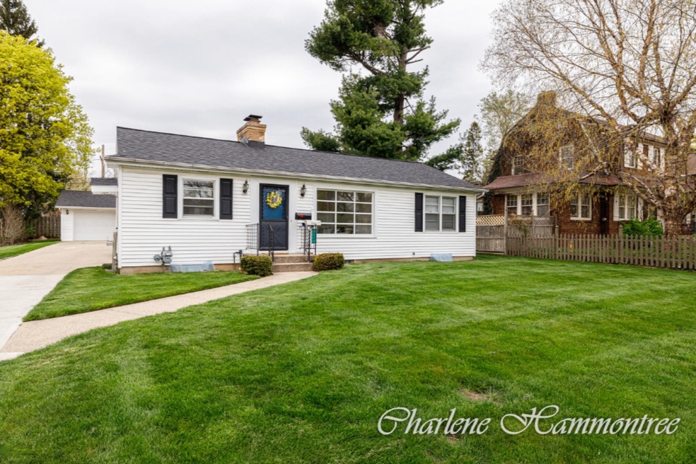 2319 Plainfield Ave-25