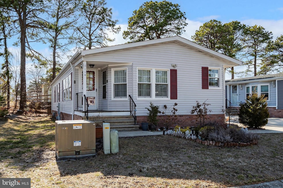 114 Briarwood Ct, Whiting, NJ 08759 - photo 1