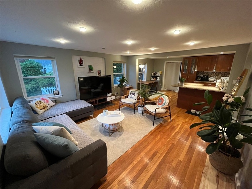 290 Winchester St unit na, Newton Highlands, MA 02461 - photo 1