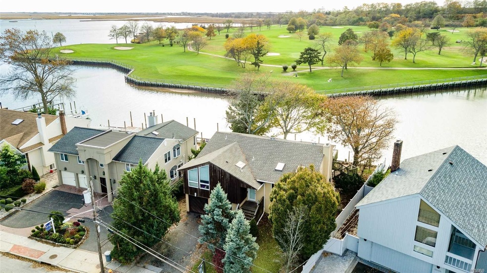 2866 Clubhouse Rd, Merrick, NY 11566 - photo 1