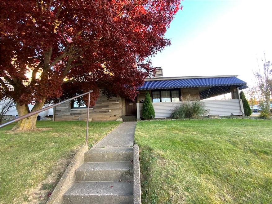 2025 Mcminn St unit 2027, Aliquippa, PA 15001 - photo 1