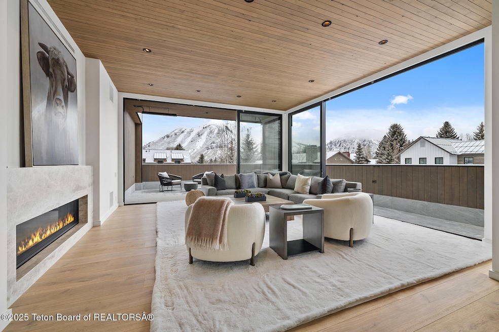 Sold • Co-Listing Agent