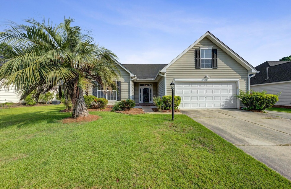 Front of House - Creek Stone