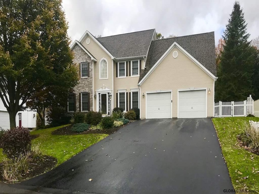 711 Wasentha Way, Slingerlands, NY 12159 - photo 1