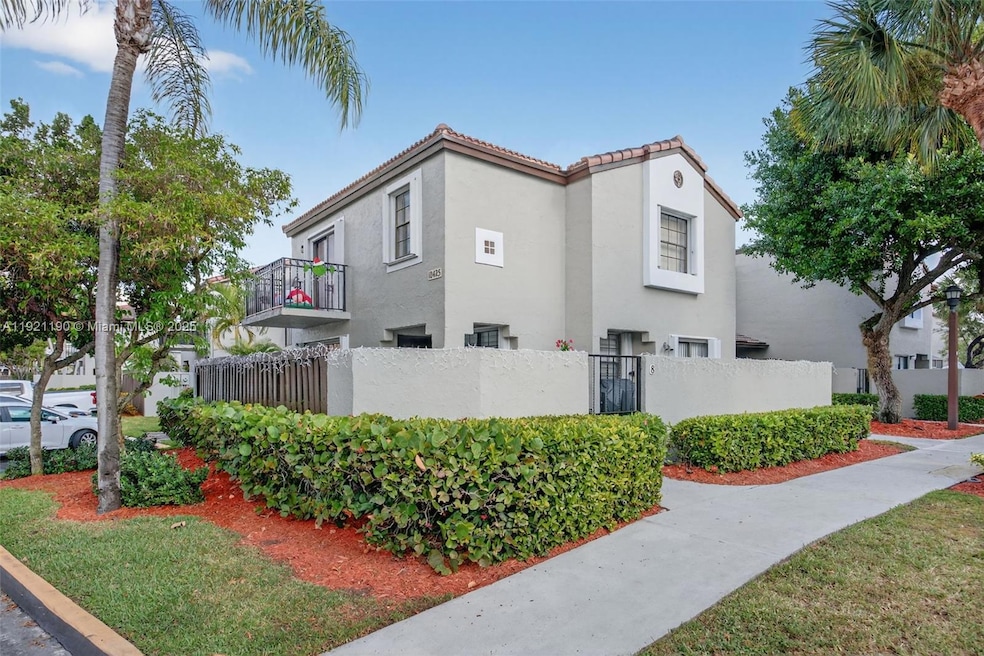 10425 SW 154th Ct unit 6, Miami, FL 33196 - photo 1