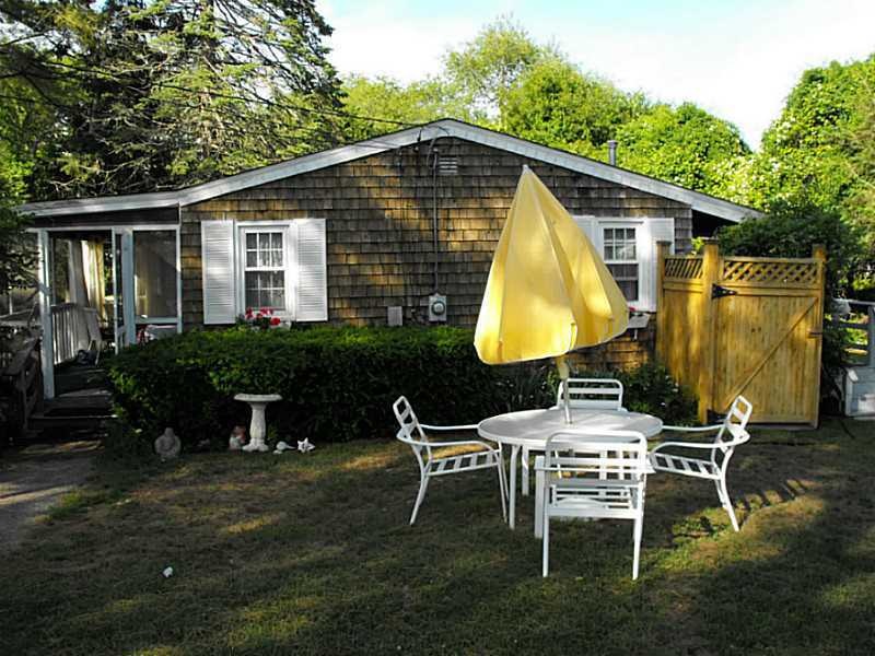 49 Amancio St, Wakefield, RI 02879 - photo 1