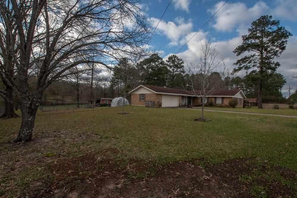 1350 Pinehurst Dr, Pineville, LA 71360 - photo 1