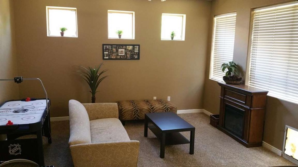 846 E Sheffield Ave, Chandler, AZ 85225 - photo 1