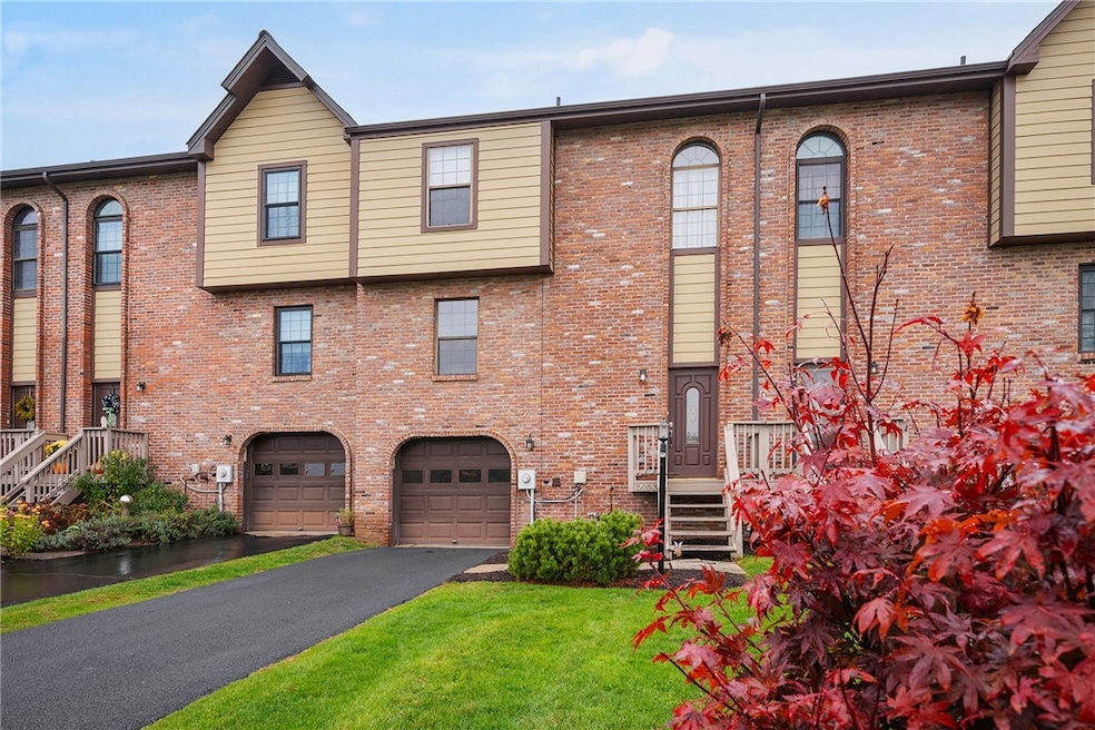 5053 Fountainwood Dr unit 22E, Gibsonia, PA 15044 - photo 1