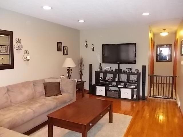 1926 Ward Rd, Columbus, OH 43224 - photo 1