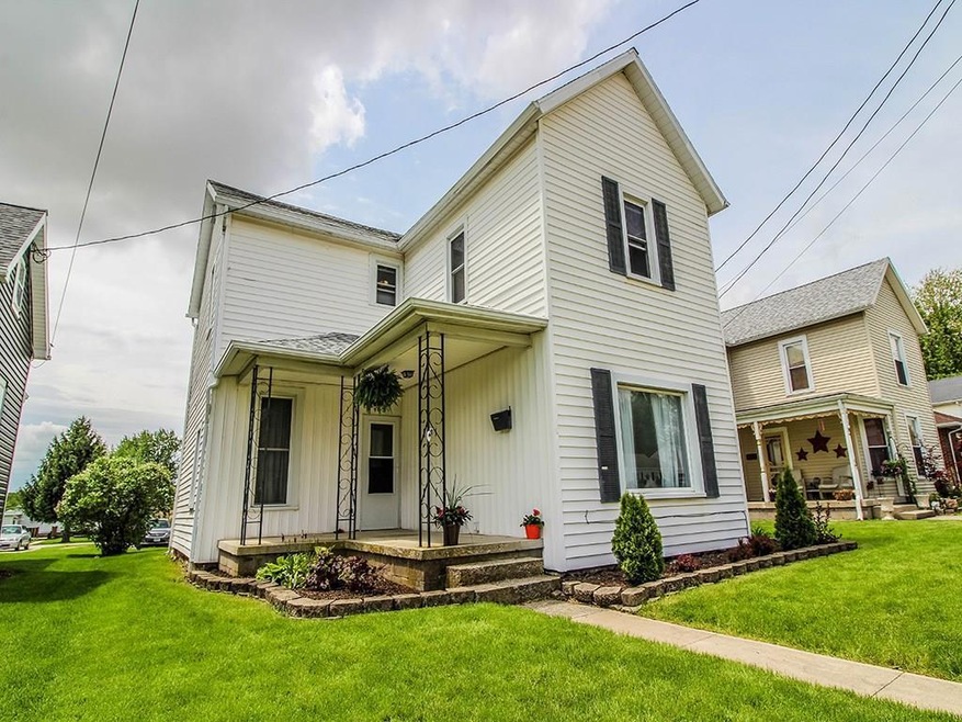 403 Defiance St, Wapakoneta, OH 45895 - photo 1