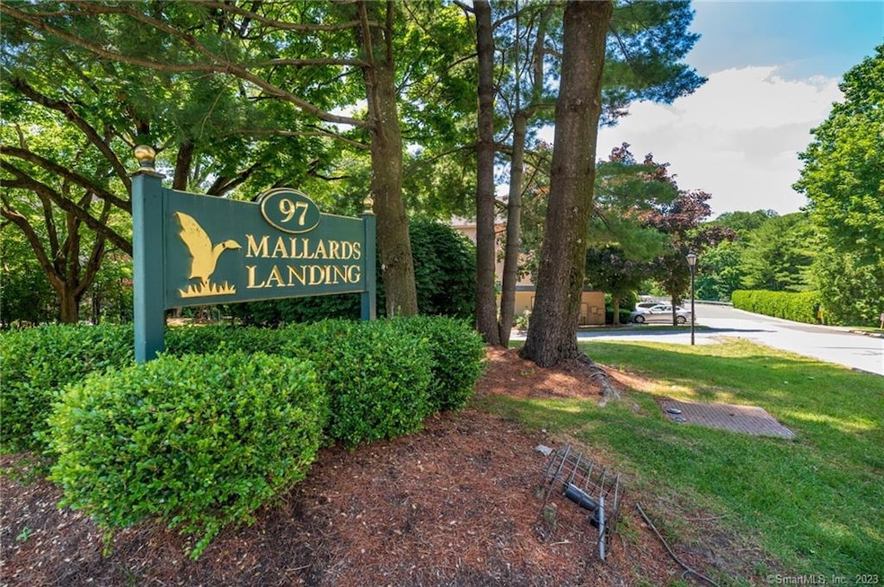 97 Richards Ave unit F3, Norwalk, CT 06854 - photo 1