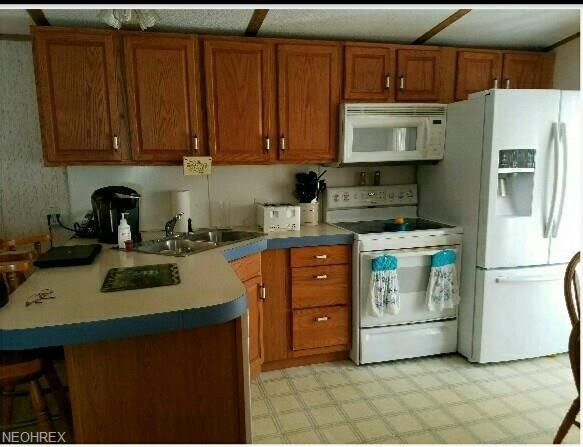 777 1/2 S 2nd St unit 30, Coshocton, OH 43812 - photo 1