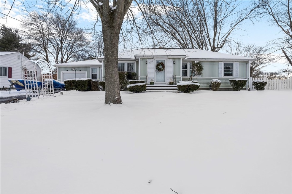 76 Commodore Ave, Warwick, RI 02888 - photo 1