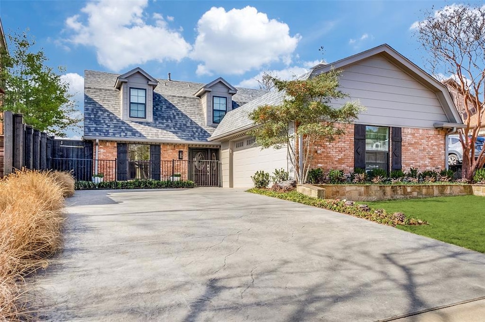 2827 Lawtherwood Place, Dallas, TX 75214 - photo 1