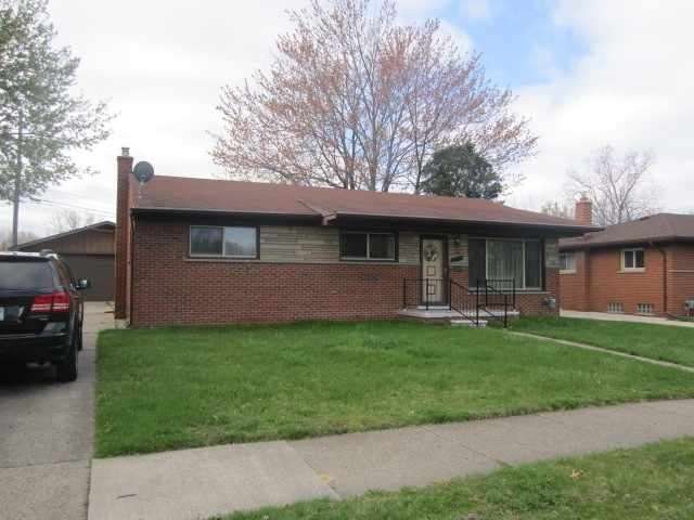 27133 W Crestmont St, Roseville, MI 48066 - photo 1