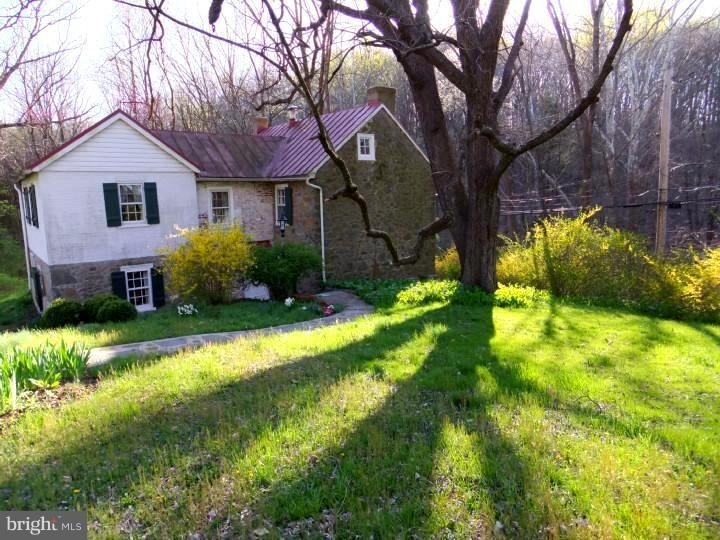 10 Delphi Rd, Schwenksville, PA 19473 - photo 1
